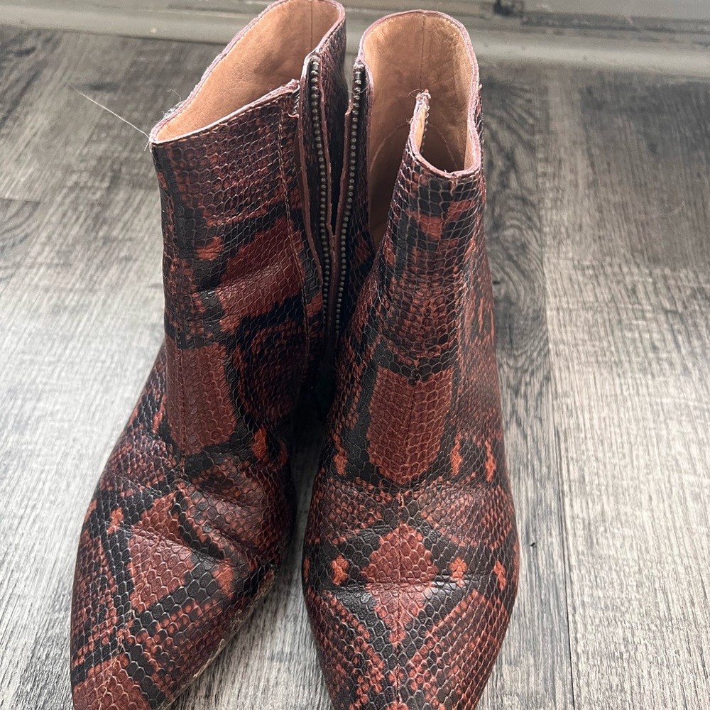 Stylish Snakeskin Ankle Boots